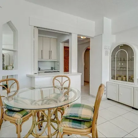 Altamira Beachfront Apartment, Costa Adeje Lejlighed